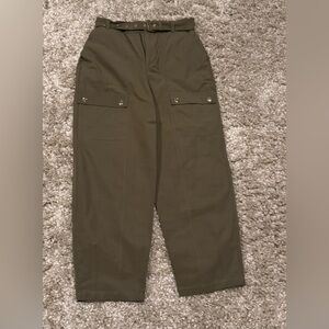 NWT Zara Lightweight cargo pants with gold accents and belt. Size XS